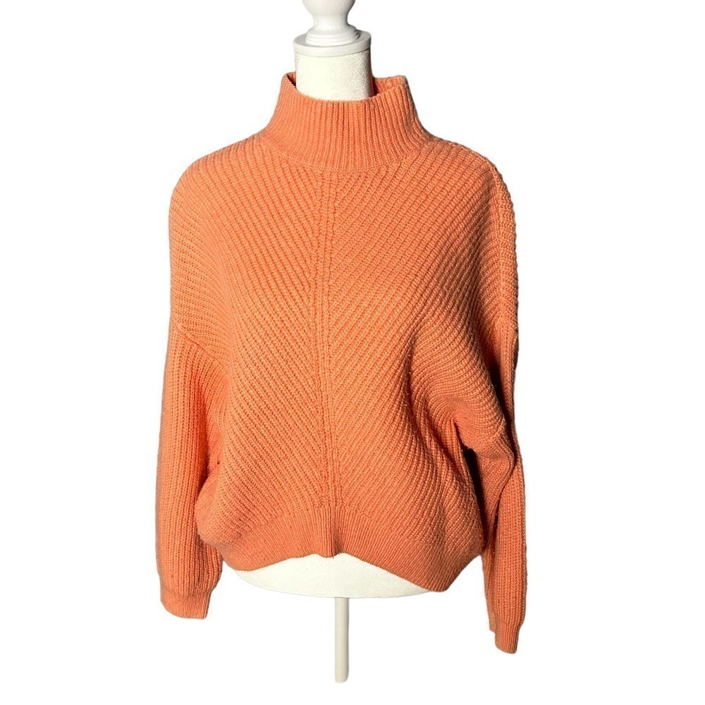 Express Coral Pink Cropped Sweater Size Small